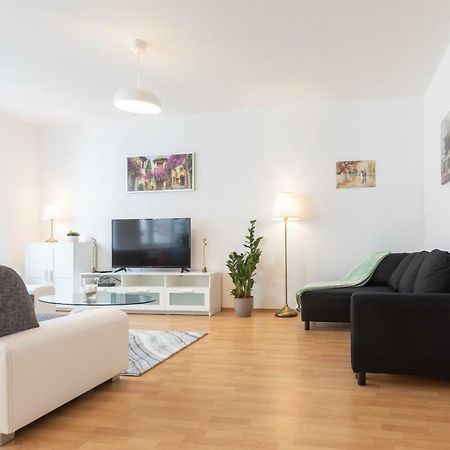 Spacious Apartment In The Old Town Of Bratysława Zewnętrze zdjęcie