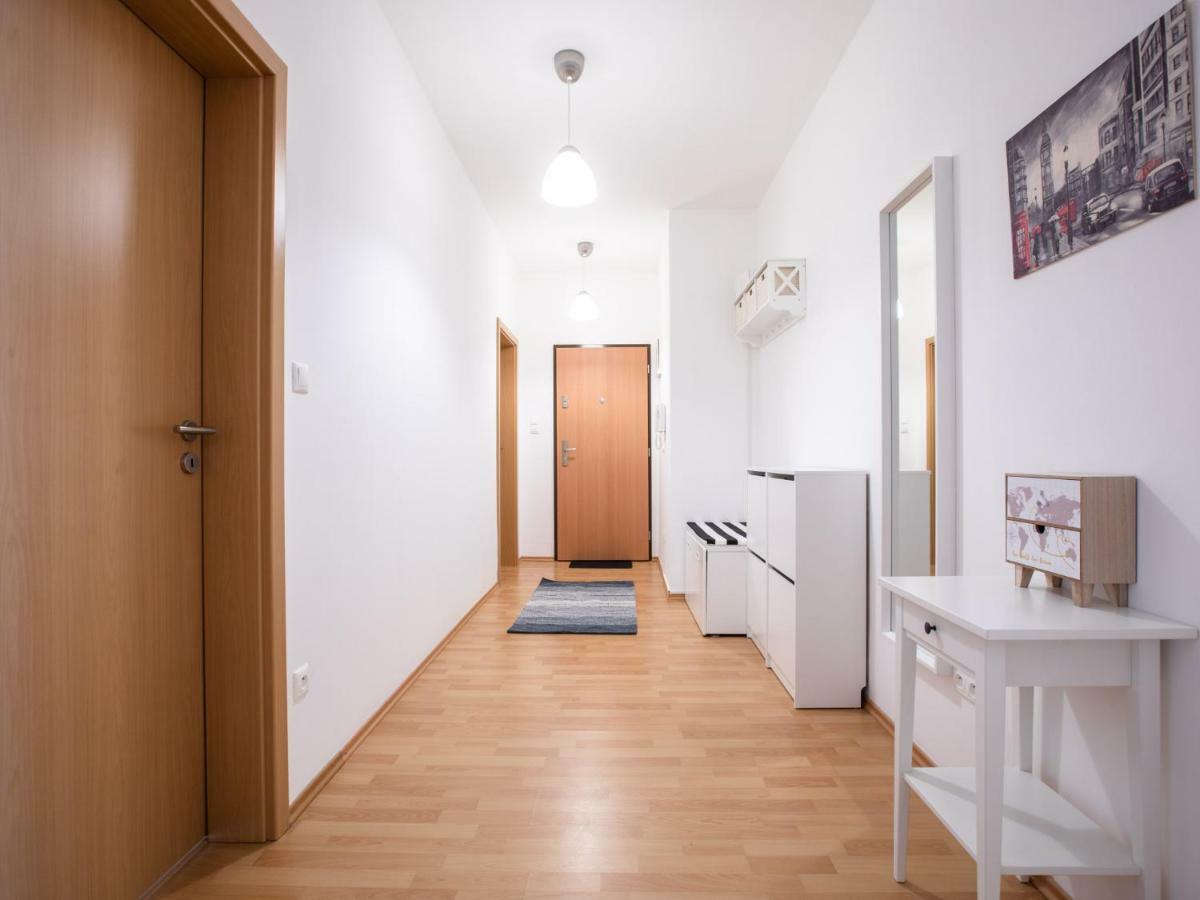 Spacious Apartment In The Old Town Of Bratysława Zewnętrze zdjęcie