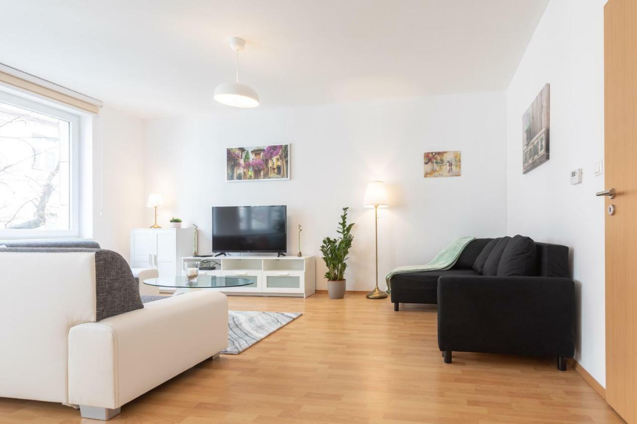 Spacious Apartment In The Old Town Of Bratysława Zewnętrze zdjęcie