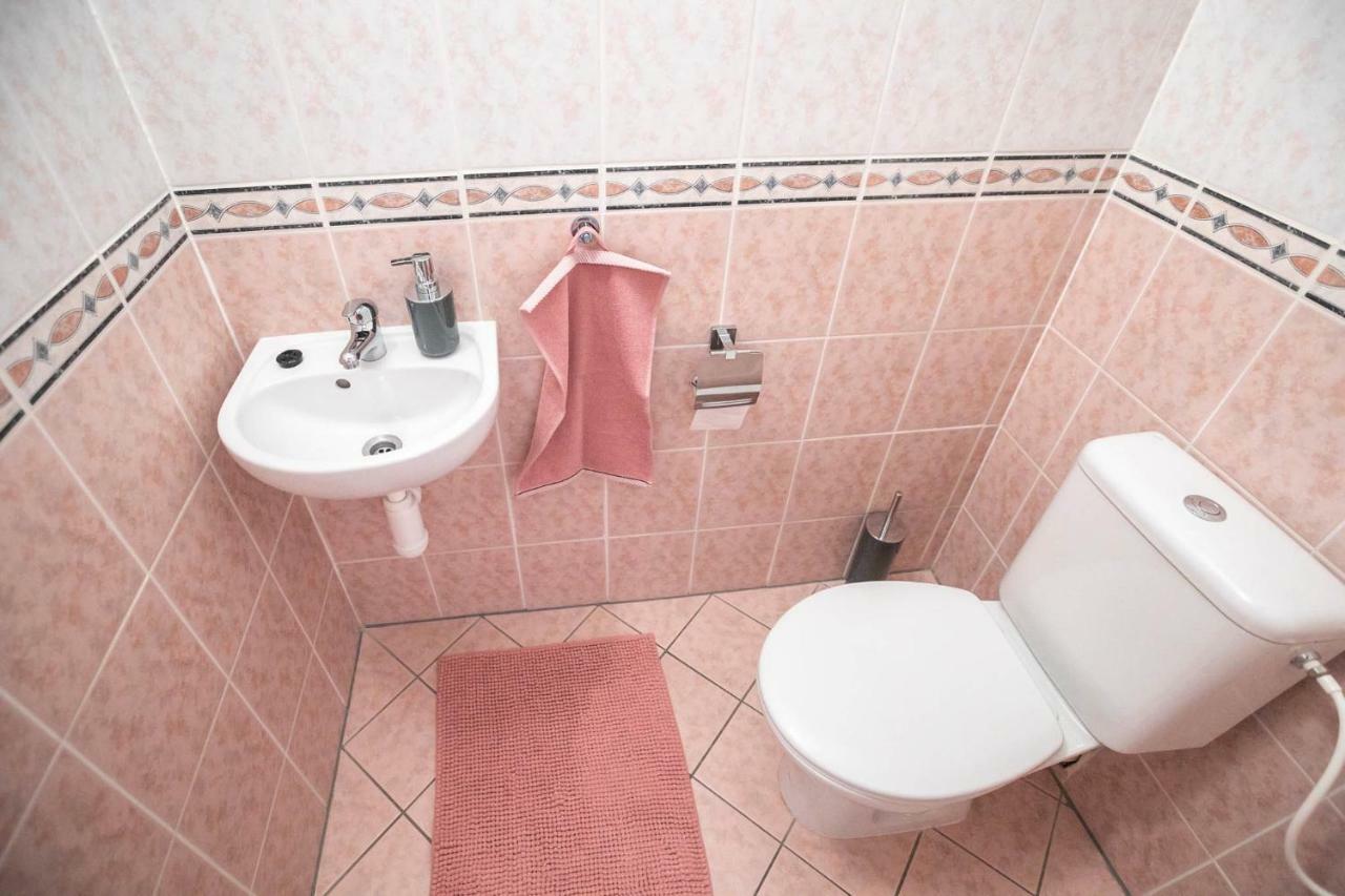Spacious Apartment In The Old Town Of Bratysława Zewnętrze zdjęcie
